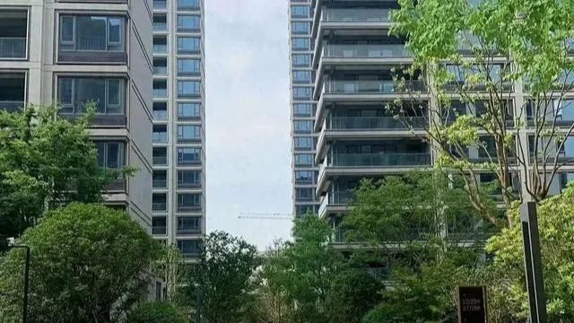 俗话说住宅靠三处十家九个富！不是迷信！尊龙凯时人生就是搏平台住房位置要会选(图2)