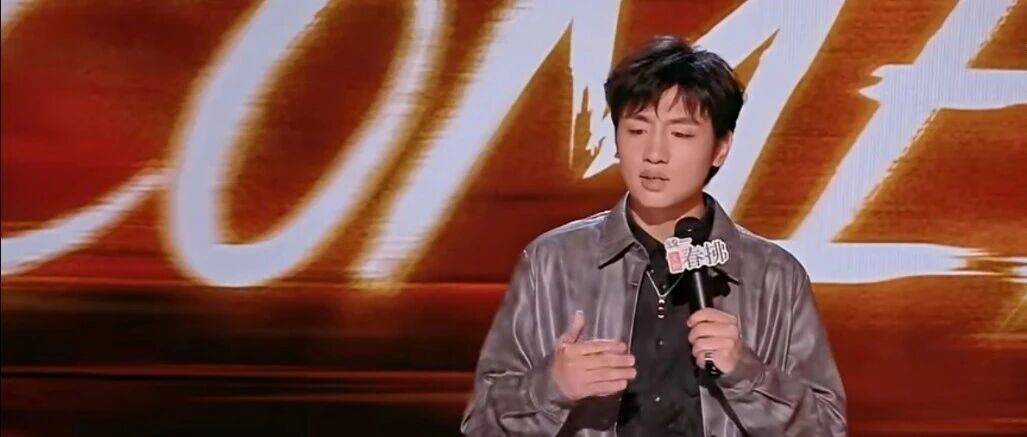 ！脱口秀吐槽婚礼主持乱象尊龙凯时app网站热议(图3)